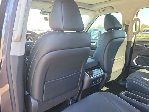 New 2026 INFINITI QX80 Luxe image 10