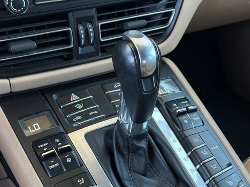 Used 2019 Porsche Macan AWD/4WD image 23