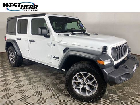 Used 2026 Jeep Wrangler Unlimited Sport AWD/4WD image 1