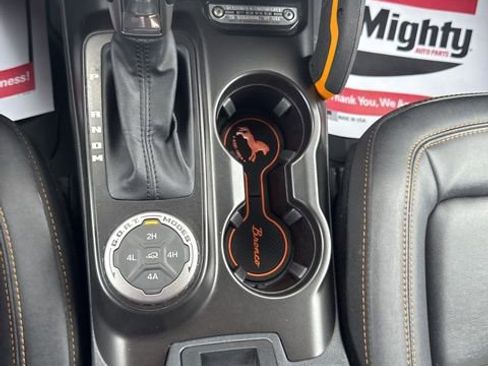 Used 2023 Ford Bronco Badlands image 28