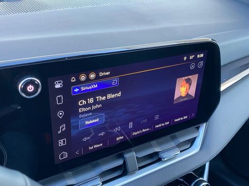 Used 2025 Chevrolet Equinox LT image 18