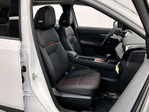 New 2026 Nissan Kicks SR w/ SR Premium Package image 36