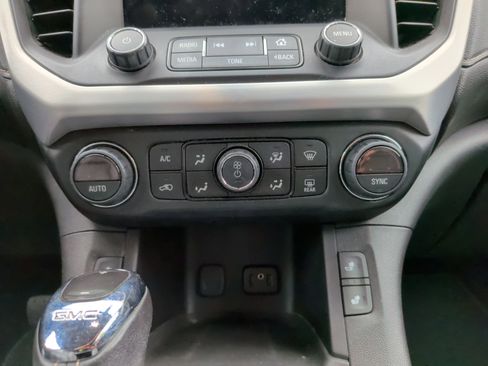 Used 2019 GMC Acadia SLT image 26