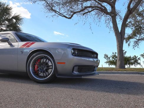 Used 2015 Dodge Challenger SRT Hellcat RWD image 45