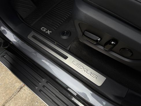 Used 2025 Lexus GX 550 Premium+ w/ Cold Area Package image 46