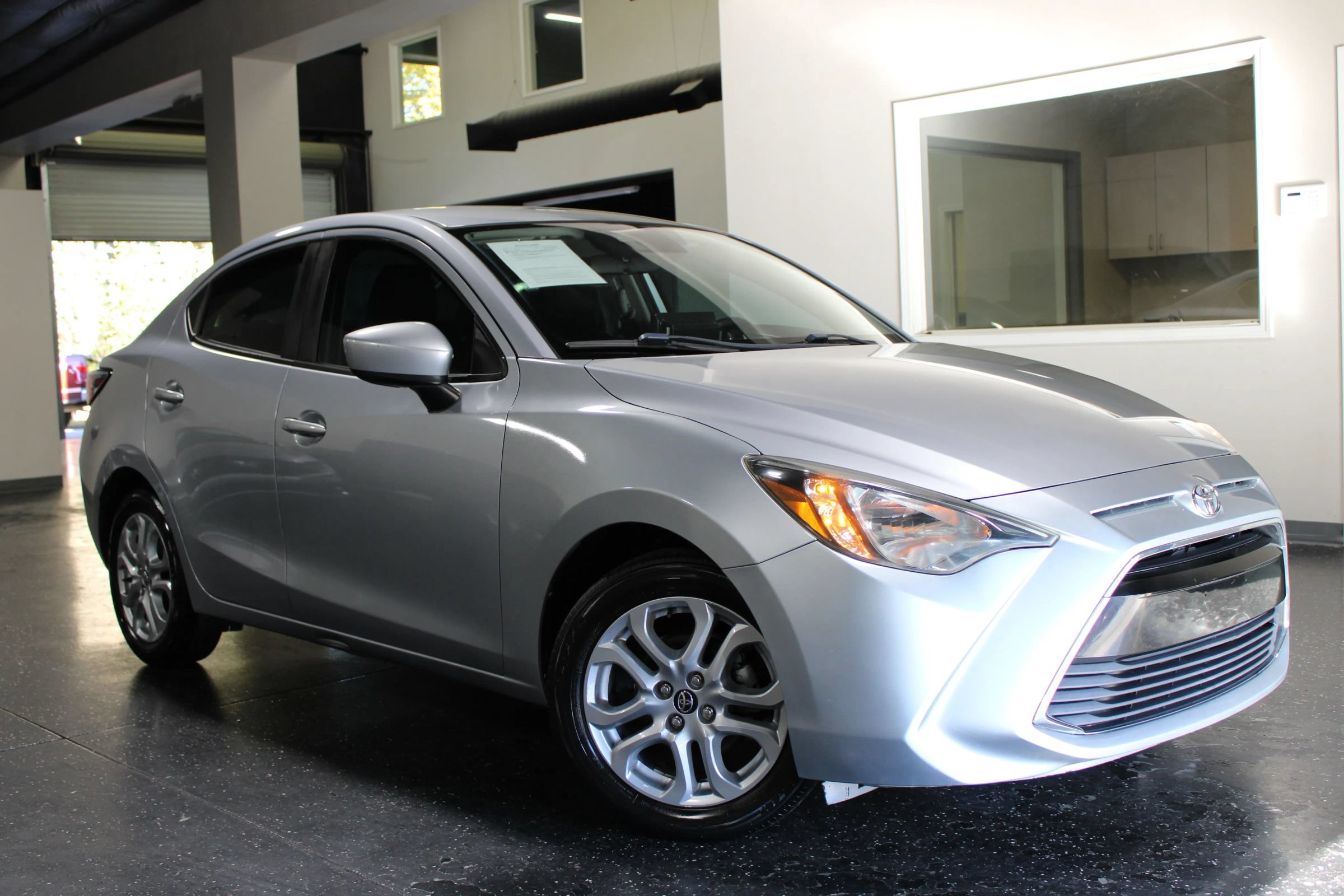Used 2017 Toyota Yaris iA FWD image 36