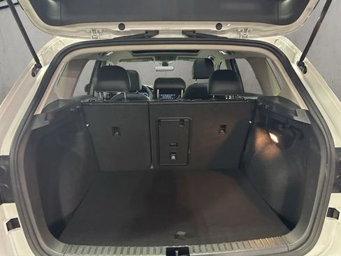 Used 2022 Volkswagen Taos SEL w/ Panoramic Sunroof Package AWD/4WD image 21
