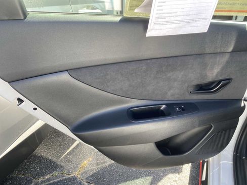 Certified 2025 Hyundai Elantra N image 23