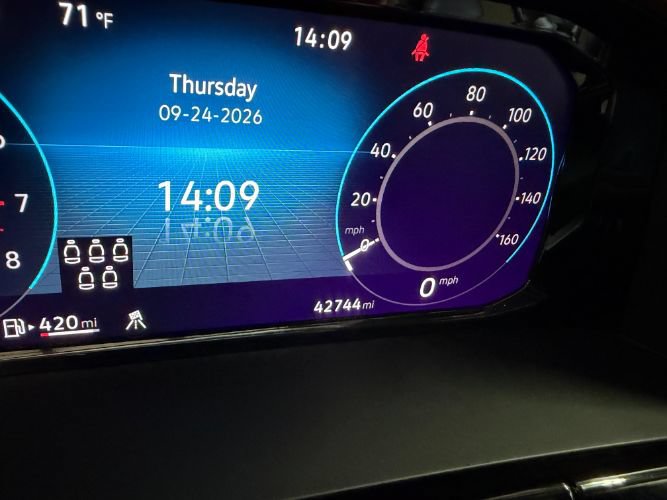 Used 2025 Volkswagen Atlas SE FWD image 18