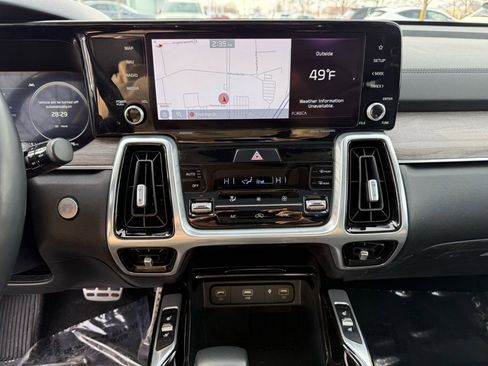 Used 2021 Kia Sorento SX Prestige image 12