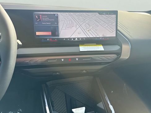 Used 2026 BMW X3 xDrive30 w/ Premium Package image 13