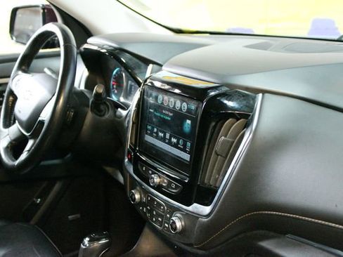 Used 2019 Chevrolet Traverse LT w/ LT Premium Package image 10
