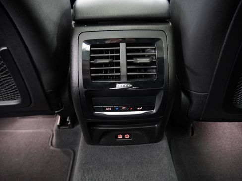 Used 2024 BMW X3 xDrive30i w/ Premium Package w/ZPA AWD/4WD image 17