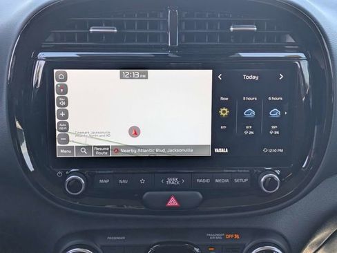 Used 2025 Kia Soul EX image 21