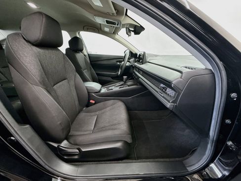 Used 2025 Honda Accord LX image 30