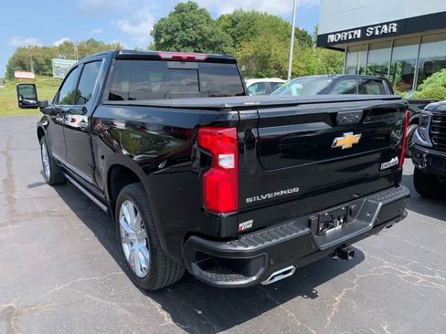 Used 2026 Chevrolet Silverado 1500 High Country w/ High Country Premium Package AWD/4WD image 3