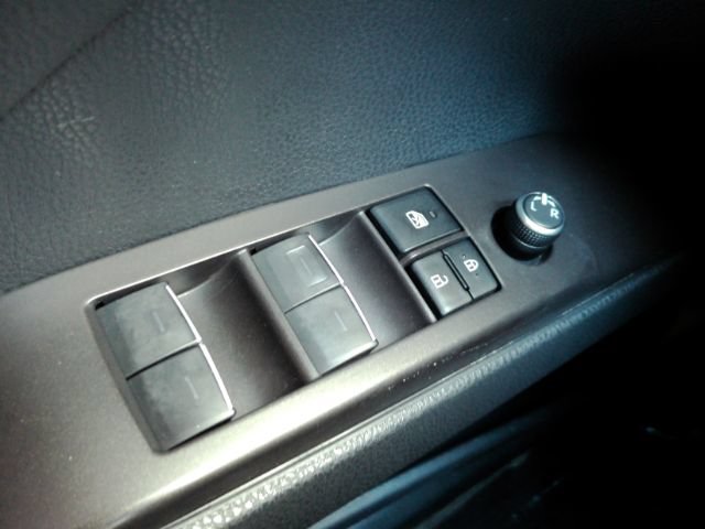 Used 2023 Toyota Camry XSE FWD image 32