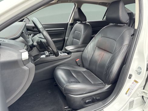 Used 2024 Nissan Altima 2.0 SR FWD image 24