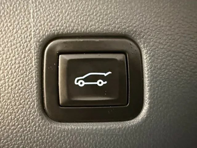 Used 2020 Chevrolet Blazer LT w/ Sound & Technology Package AWD/4WD image 27
