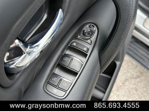 Used 2024 Nissan Armada SL w/ Captain's Chairs Package AWD/4WD image 14