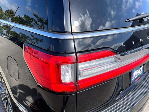 Used 2018 Lincoln Navigator L Select AWD/4WD image 29