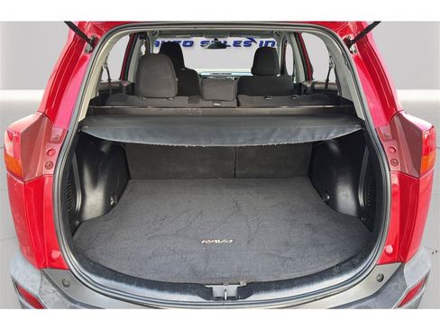 Used 2013 Toyota RAV4 XLE AWD/4WD image 31
