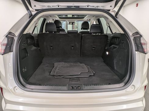 Used 2019 Ford Edge Titanium w/ Equipment Group 301A image 24