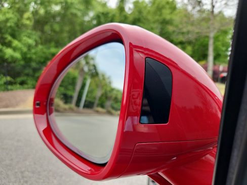 New 2026 Porsche Macan image 16