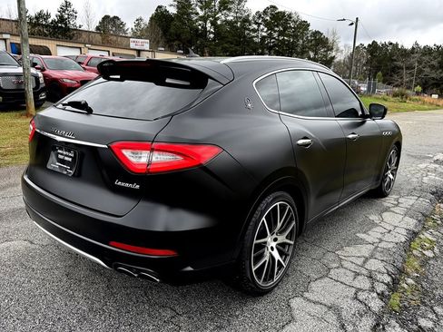 Used 2017 Maserati Levante S AWD/4WD image 8