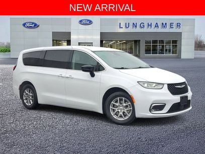 Used 2024 Chrysler Pacifica Touring-L