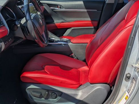 Used 2019 Toyota Camry XSE FWD image 12
