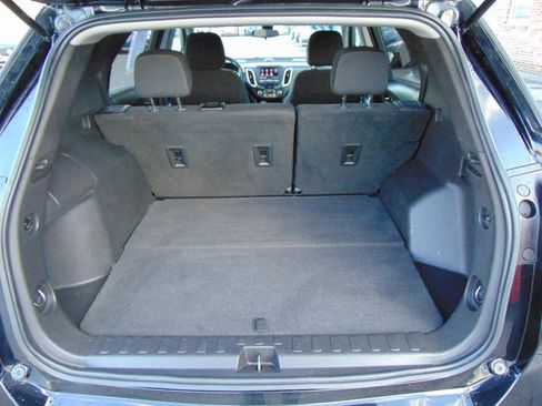 Used 2022 Chevrolet Equinox LT AWD/4WD image 18