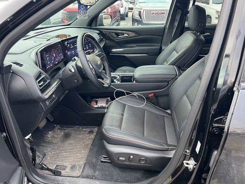 Certified 2025 Chevrolet Traverse High Country image 4