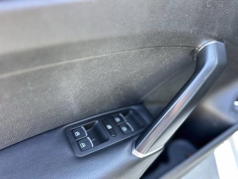 Used 2016 Volkswagen Passat 1.8T S image 11