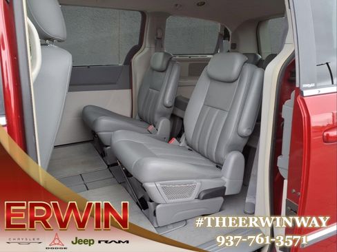Used 2010 Chrysler Town & Country Touring FWD image 25