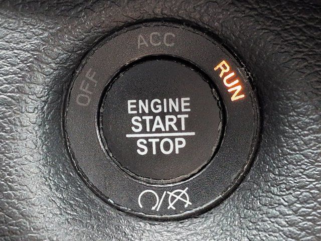 Used 2021 Jeep Cherokee Latitude Plus FWD image 27