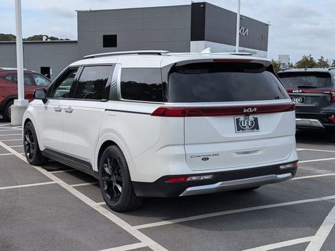 Used 2022 Kia Carnival SX Prestige FWD image 5