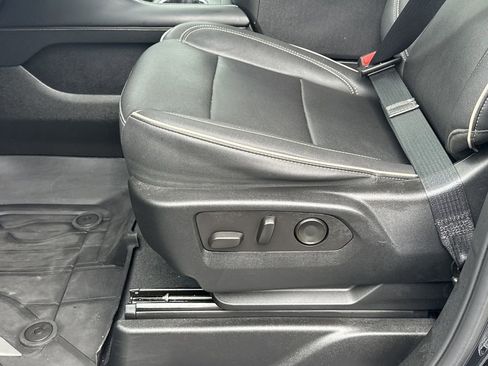 Used 2023 Chevrolet Tahoe Premier AWD/4WD image 10
