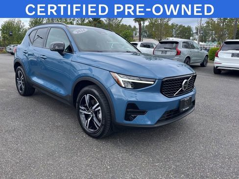 Certified 2024 Volvo XC40 B5 Core AWD/4WD image 8