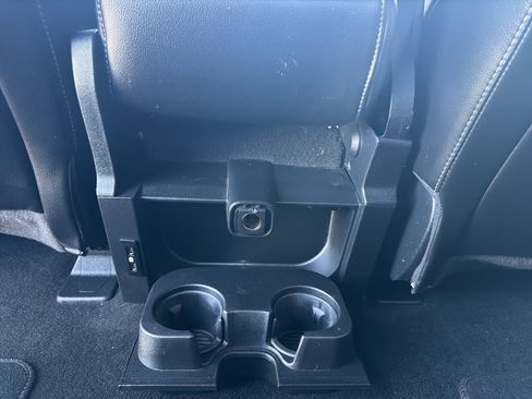 Used 2020 Ford F150 Lariat RWD image 10
