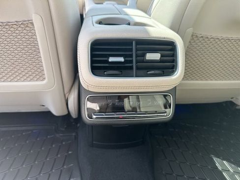 New 2026 Mercedes-Benz GLS 450 4MATIC image 25