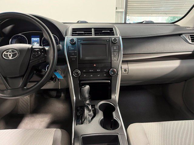 Used 2017 Toyota Camry LE FWD image 21