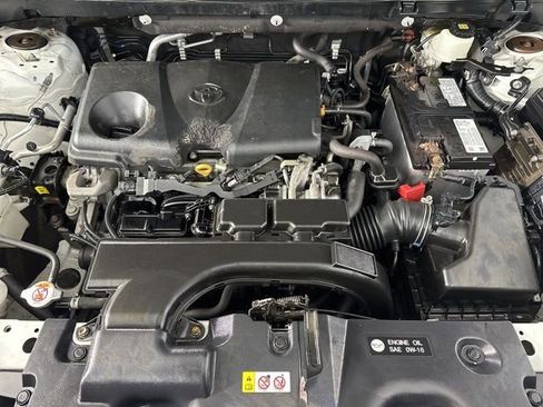 Used 2020 Toyota RAV4 LE w/ All Weather Liner Package AWD/4WD image 10