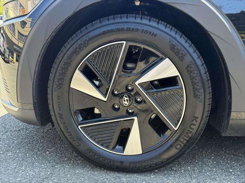 Certified 2025 Hyundai Ioniq 5 SEL AWD/4WD image 9
