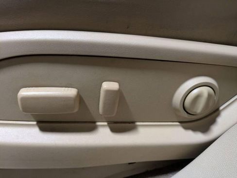 Used 2012 Buick Enclave Leather FWD image 13
