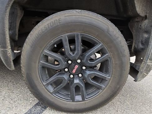 Used 2024 GMC Sierra 1500 Elevation RWD image 2