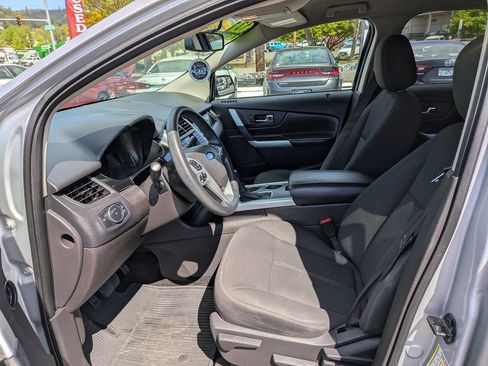 Used 2013 Ford Edge SE FWD image 7