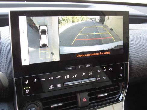 Certified 2023 Toyota bZ4X AWD image 33
