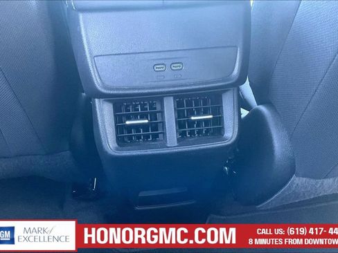 Used 2025 GMC Terrain Elevation AWD/4WD image 10