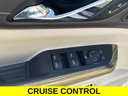 Used 2019 GMC Acadia Denali AWD/4WD image 12